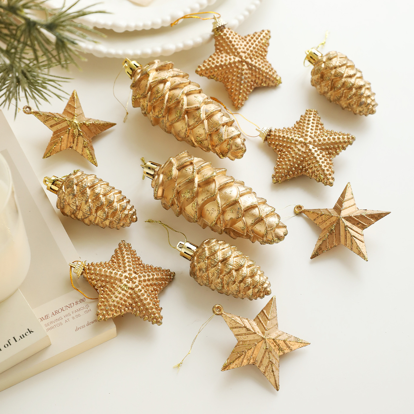 Hanging Christmas Ornaments  G - Home Improvement Store บทวิจารณ์และราคา